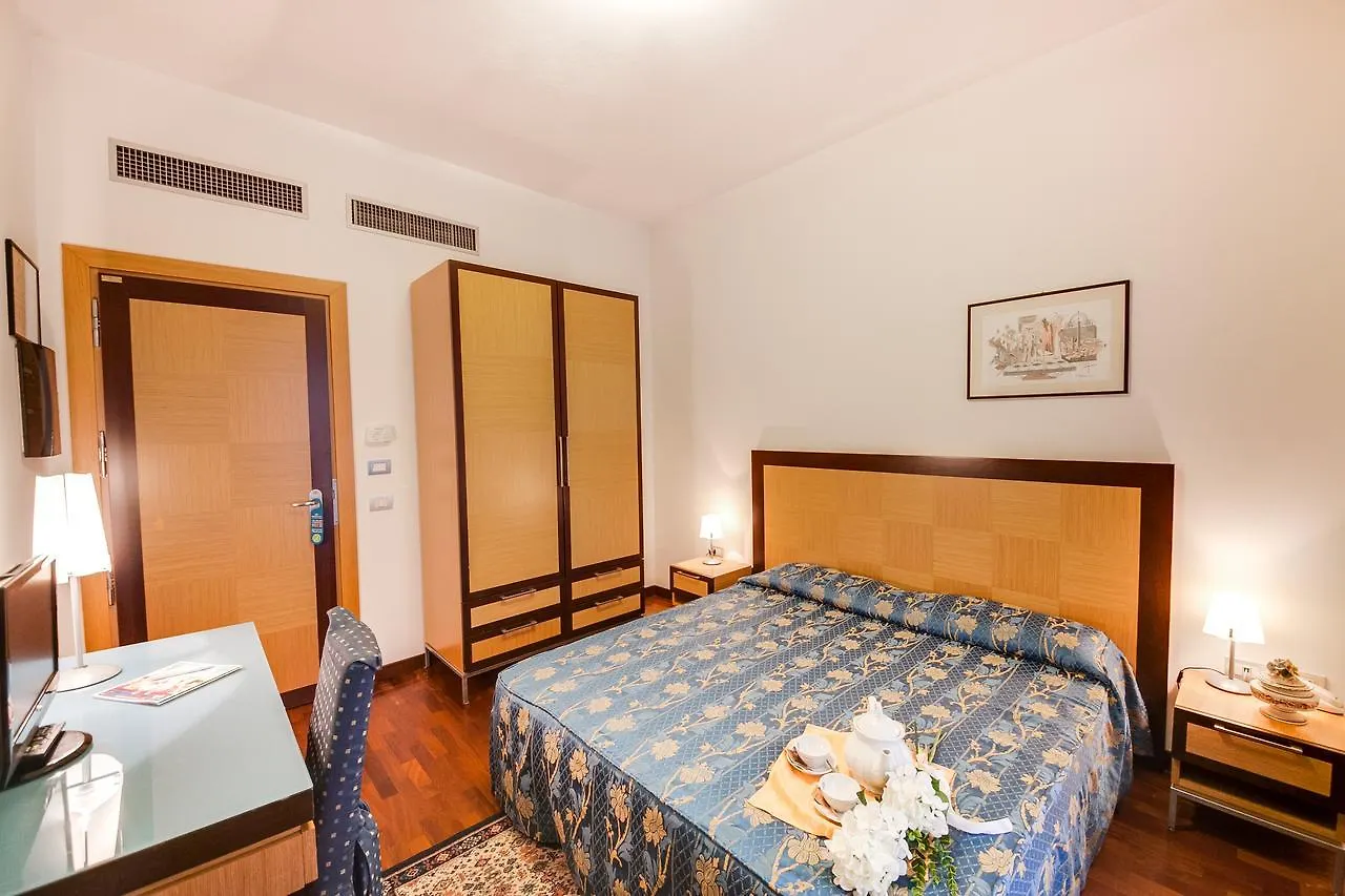 Aris Hotel Bellaria-Igea Marina 4*,  Italien